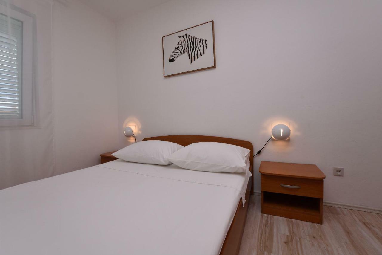 Apartments Jere Proto Primosten Exterior photo